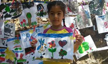 Los niños de Siria desplazados disfrutan de las actividades recreativas apoyadas por UNICEF