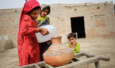 UNICEF continúa apoyando a la infancia en Pakistán un año después de las inundaciones