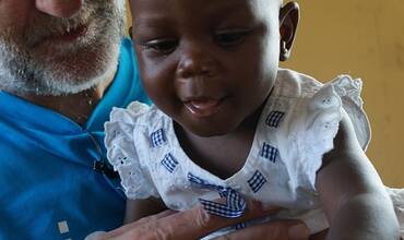 Juanma López Iturriaga en Liberia: "Se me ha roto el corazón y un niño me lo ha reconstruido"