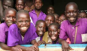 Consigue una consola PlayStation®4 Edición 20 Aniversario a favor de UNICEF