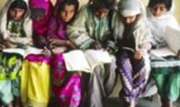 8 DE SEPTIEMBRE DE 2004: DÍA INTERNACIONAL DE LA ALFABETIZACIÓN