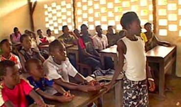 Mejorando la educación de las niñas en Guinea-Bissau