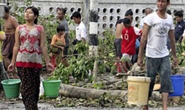 Suministros básicos para la infancia en Myanmar
