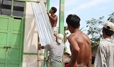 UNICEF comienza la reconstrucción de escuelas en Myanmar, devastada tras el ciclón