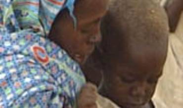 MILES DE NIÑOS SALVADOS DEL SARAMPIÓN EN LAS ÁREAS CONTROLADAS POR REBELDES EN DARFUR