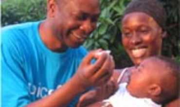 YOUSSOU NDOUR:"TENEMOS QUE SEGUIR TRABAJANDO JUNTOS PARA ASEGURAR QUE TODOS LOS NIÑOS SEAN VACUNADOS CONTRA LA POLIO"