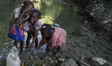 La infancia paga el precio de la falta de agua potable y saneamiento