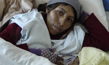 La mortalidad materna desciende un 45% desde 1990