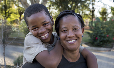 Día Mundial del SIDA: prevención y tratamiento entre los jóvenes, claves para erradicar la enfermedad