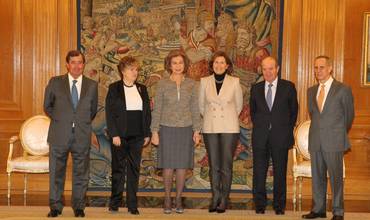 Doña Sofía recibe a la Comisión Permanente del Patronato de UNICEF España