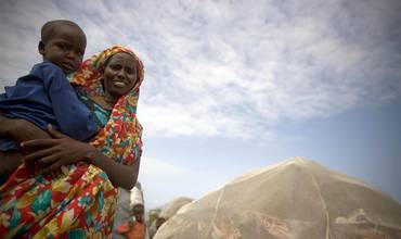 Somalia: aulas masificadas y sin alimentos