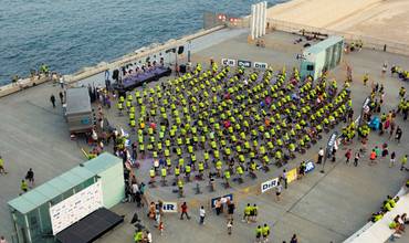 Starwood apoya programas de educación en Pakistán y Rumania