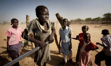 Sudán: urge acceso humanitario sin impedimentos