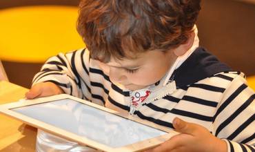 UNICEF España entrega tablets niños centros de protección