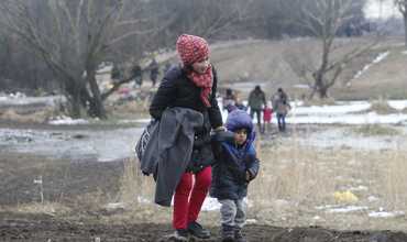 Ayuda refugiados: mujeres y niños necesitan protección urgente