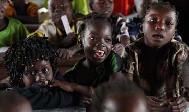 Papa en República Centroafricana: 1 millón de niños necesitan ayuda urgente