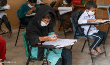 El cierre continuado de escuelas por la COVID-19 provoca una pérdida del aprendizaje y aumenta las desigualdades en el sur de Asia