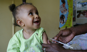 Niños en emergencias: la Radio Televisión gallega con 'Uno más uno'