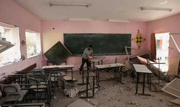 Reparación de escuelas en Gaza tras los bombardeos