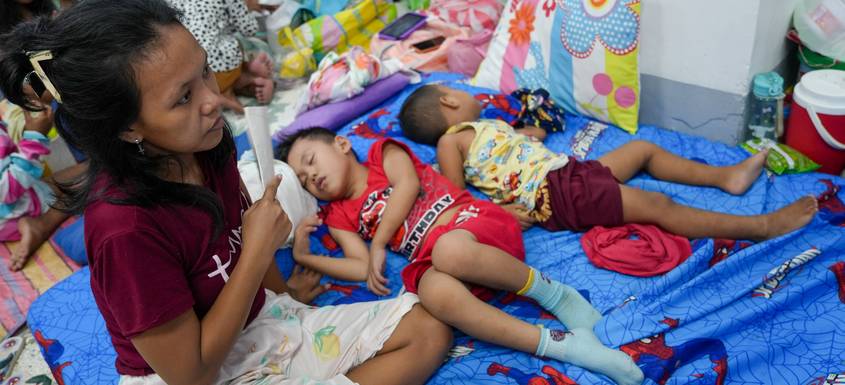 COP30: lejos de Brasil, los niños y niñas de Filipinas y el Caribe pagan el precio de la crisis climática