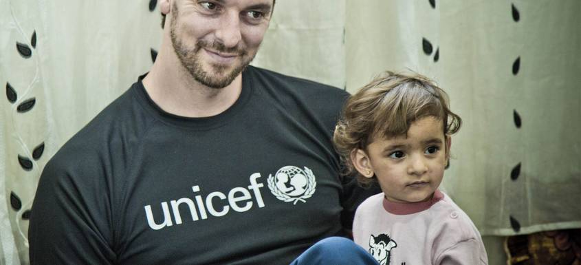 Pau Gasol durante su visita a Irak