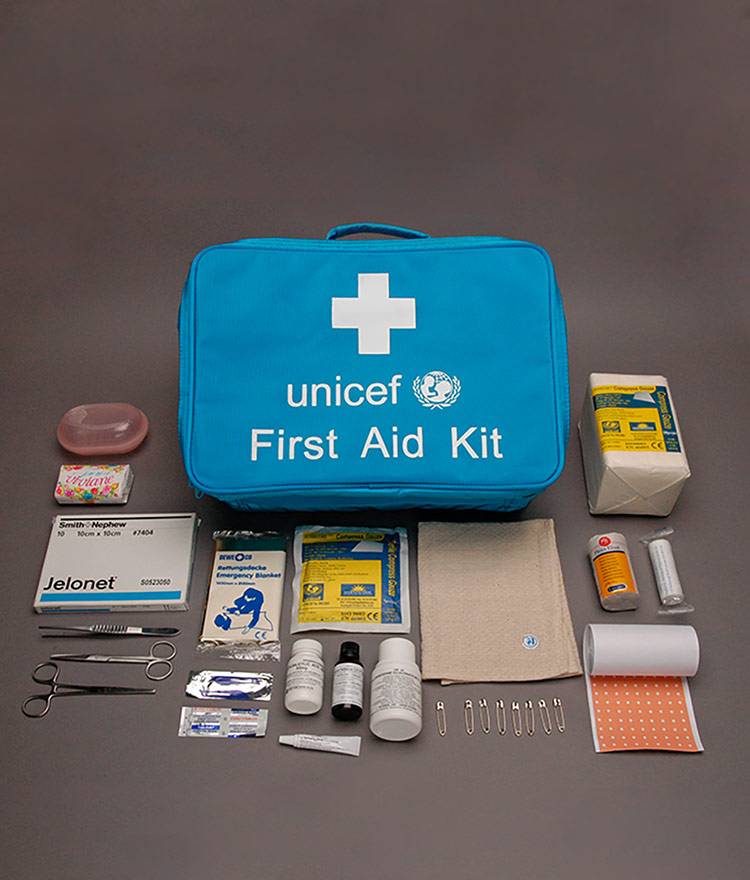 Regala cajas con vida Imagen de un kit de suministros