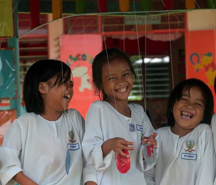 Niñas sonrientes