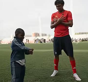Lamine Yamal se une al equipo de la infancia Lamine Yamal