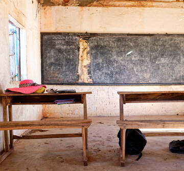 Un aula vacía en una escuela de Madagascar