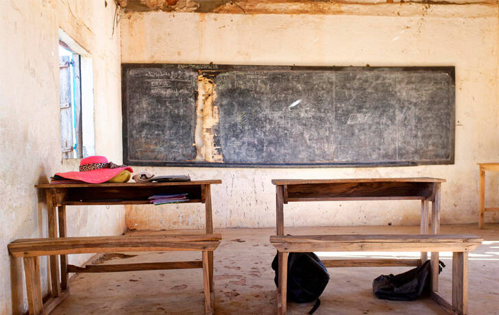 Un aula vacía en una escuela de Madagascar