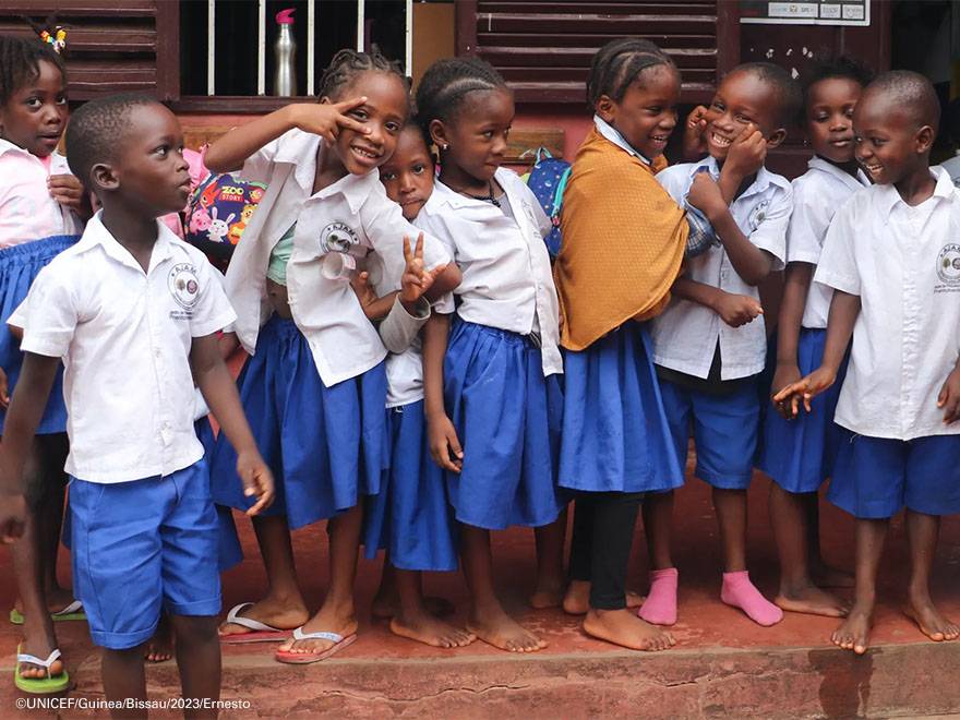 Niños y niñas en Guinea-Bissau 