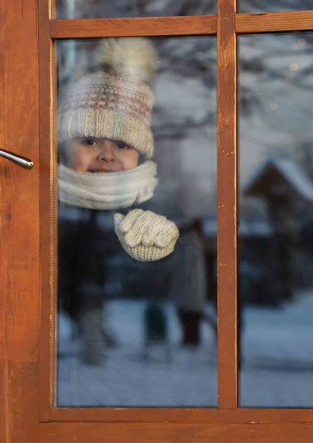 Yo también vivo aquí. Informe sobre vivienda, pobreza y derechos de infancia
