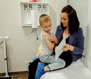 Un niño recién vacunado