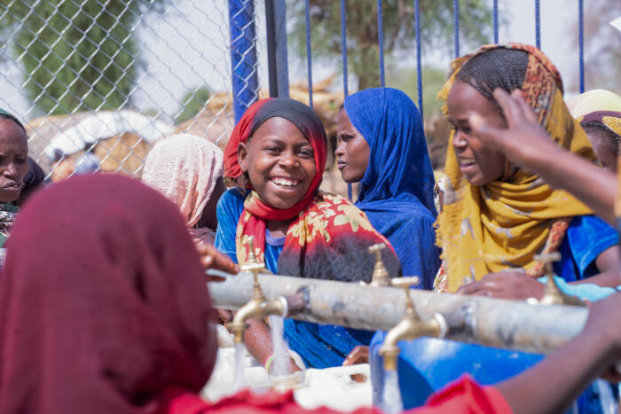 UNICEF construye fuentes de agua potable en la zona de Darfur central, Sudán.