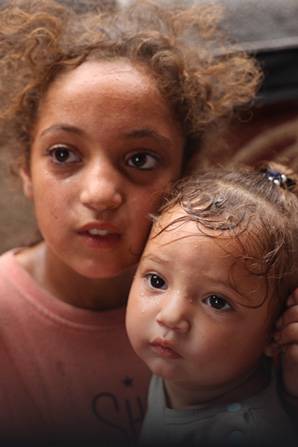 Rama de 11 años con su hermana de 1.