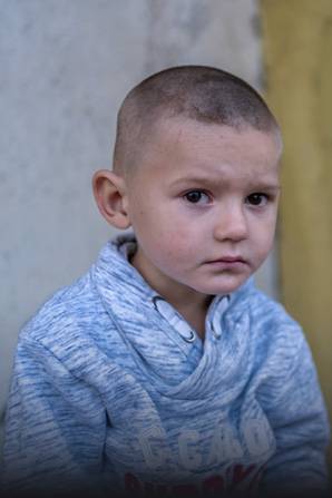 Mykyta, de tres años