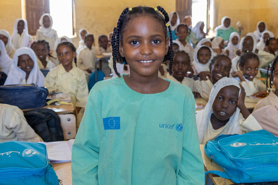 Wisam es una alumna participativa que levanta frecuentemente la mano para responder a sus profes. Wisam de 9 años