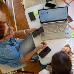 Un grupo de adolescentes