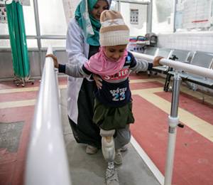Khadija aprende a caminar