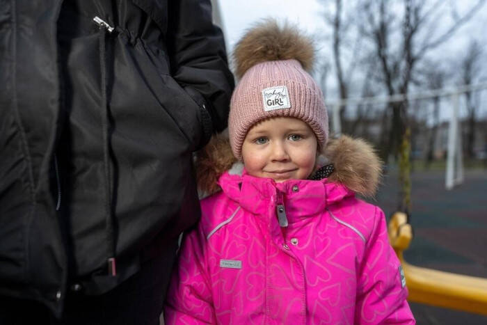 Katya, de 3 años, de Ucrania.