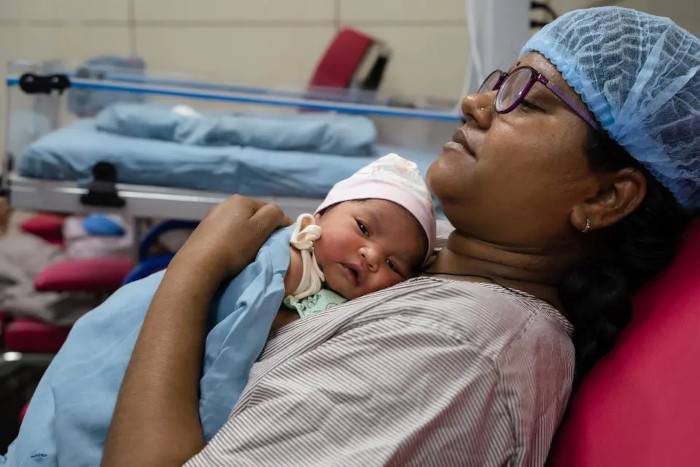 Cuidados básicos para madres y recién nacidos.
