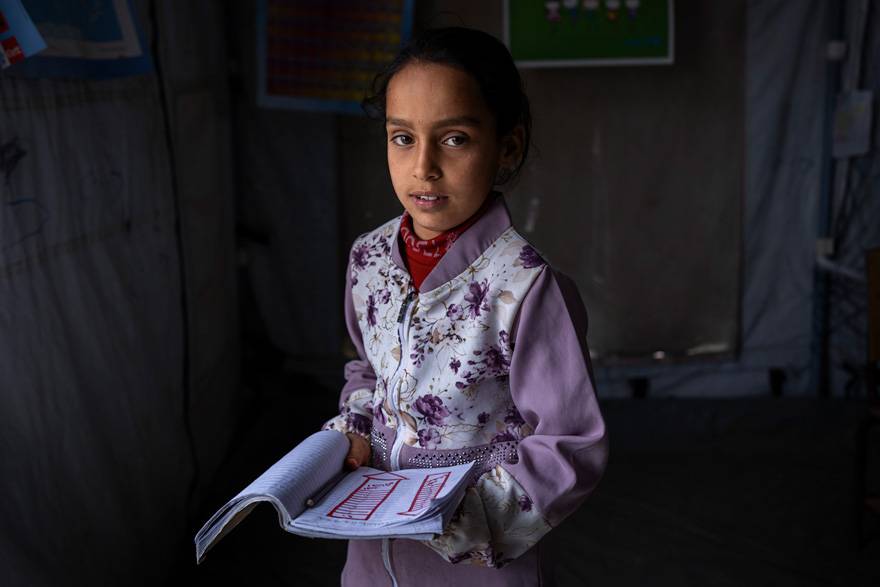 Aya, nacida durante la guerra y desplazada toda su vida.