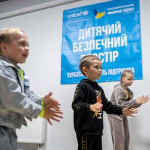 Un grupo de niños