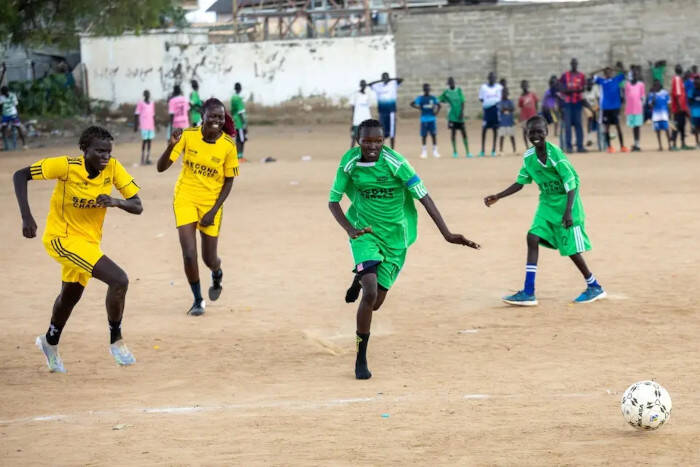 Participantes en un torneo de fútbol en Sudán del Sur.