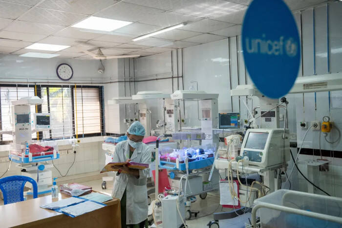 Unidad de cuidados neonatales apoyada por UNICEF.