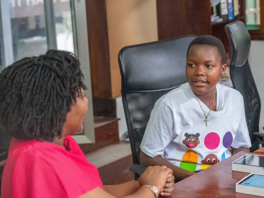 La voz de Mariam está cada vez más presente en la toma de decisiones de su comunidad. La voz de Mariam está cada vez más presente en la toma de decisiones de su comunidad.