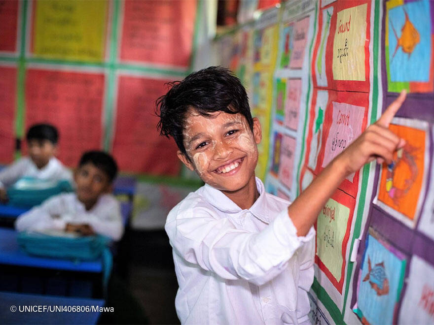 Rohomatullah rodó el corto en su clase del centro de aprendizaje creado por UNICEF. Rohomatullah