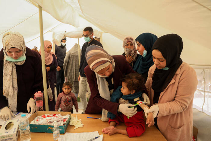 Diagnóstico de desnutrición aguda grave a una niña de dos años, Estado de Palestina.