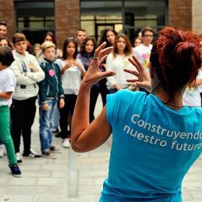 Varios jóvenes y adolescentes participando en un encuentro autonómico