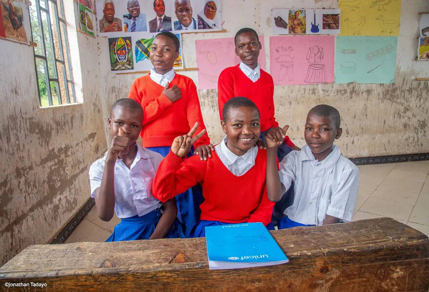 Unidos Por - Educación Vestina, alumna delegada de la escuela primaria de Nyenjele.
